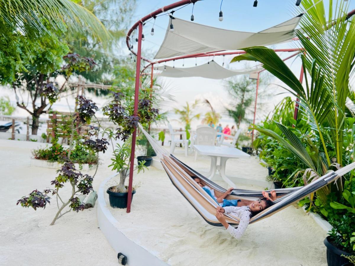 Pelican Beach Maafushi Luaran gambar