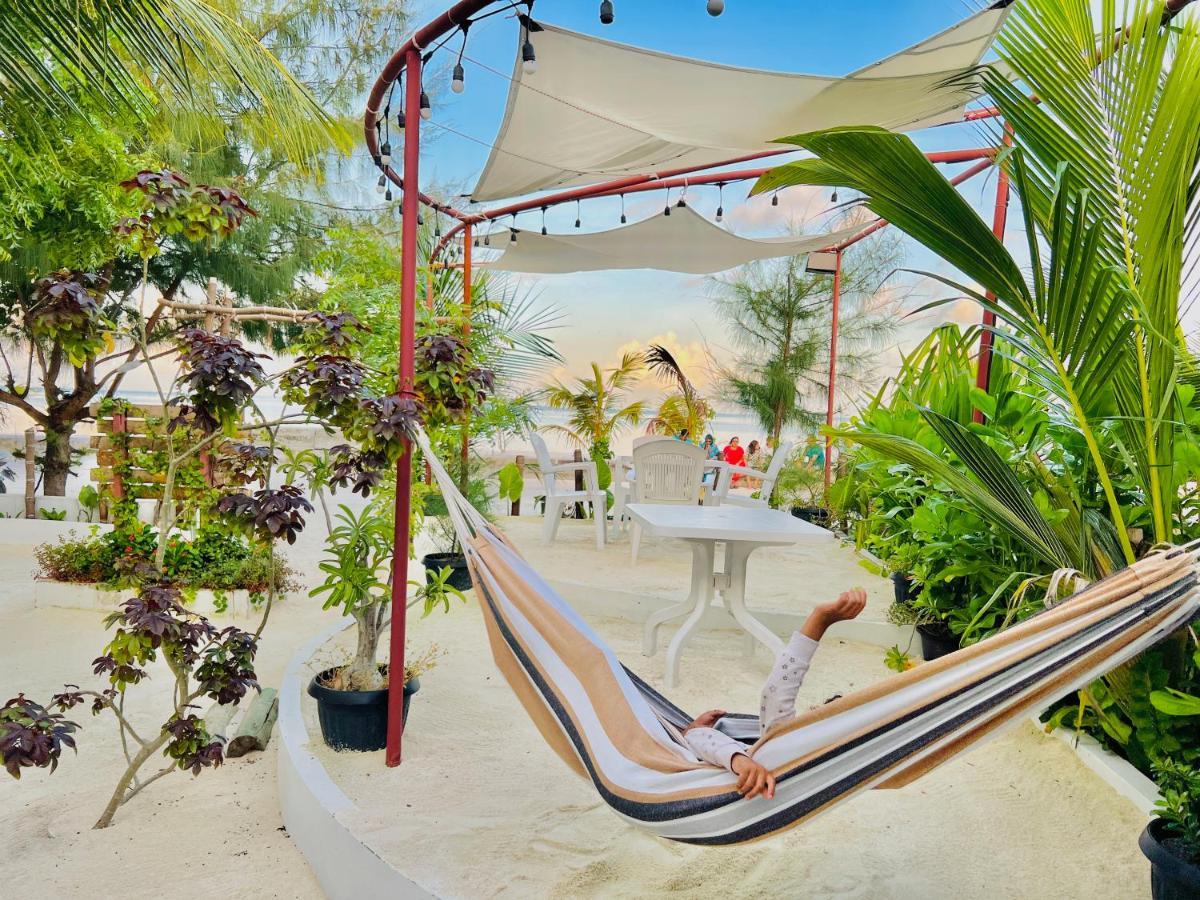 Pelican Beach Maafushi Luaran gambar