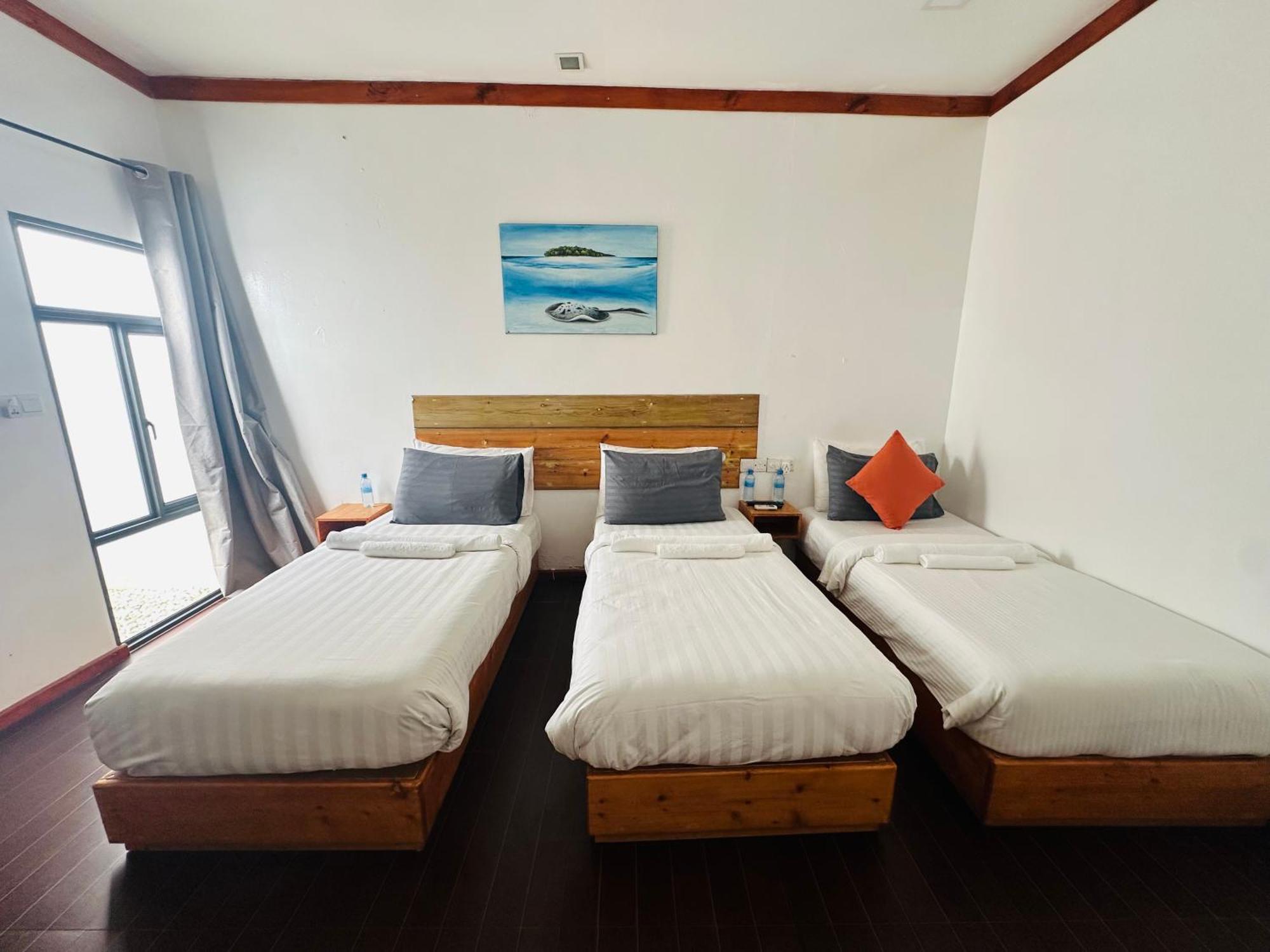 Pelican Beach Maafushi Luaran gambar